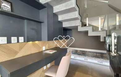 Imagem 2: Casa com 5 Dormitórios, Suítes e Piscina: O Lar Perfeito para Sua Família!