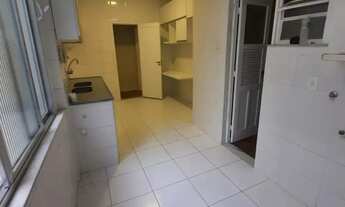 Imagem 7: Alugamos excelente apartamento raro e amplo, Salão, 3 quartos e cozinha grande com Armári