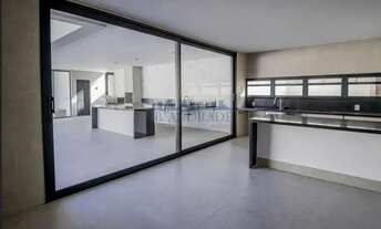 Imagem 7: Casa com 683m², vista Pedra da Gávea, 5 suites no melhor condomínio do Itanhangá