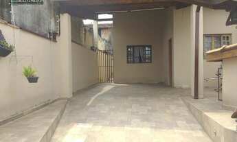 Imagem: Pindamonhangaba - Casa Padrão - Cidade