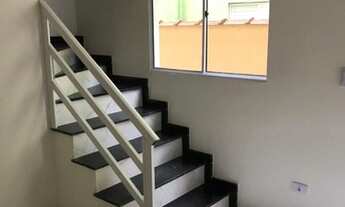 Imagem 3: Sobrado em Condomínio com 2 Dormitórios, Quintal e Garagem no Samambaia