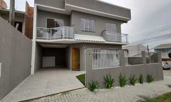 Imagem 2: Sobrado para Venda em Curitiba, SITIO CERCADO, 3 dormitórios, 2 banheiros, 3 vagas