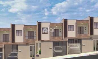 Imagem 3: Casa Geminada Individual com 3 Quartos, sendo 1 suíte e 2 Vagas cobertas no Bairro Santa A