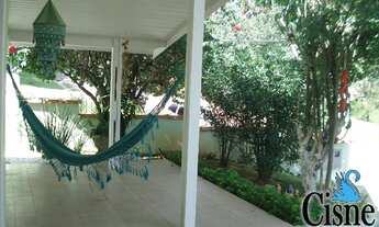 Imagem 2: Casa 3 Dormitórios com Aproximadamente 300m² de Construção e 720m² de Área Total, no Condo