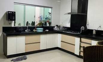 Imagem: Casa com 3 suítes