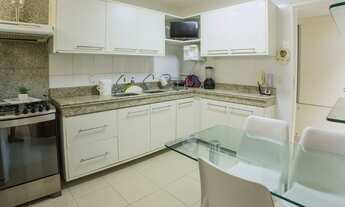 Imagem 2: Plaza Athenee, 13 de Julho, Lado da Sombra