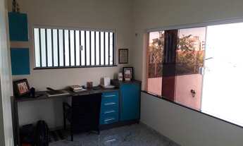 Imagem 5: Vendo excelente casa na rua das Quaresmeiras com 04 quartos, sendo 02 suítes