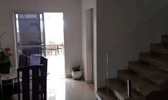 Imagem 2: Casa de condomínio na Granja Viana - no bairro Paisagem Renoir