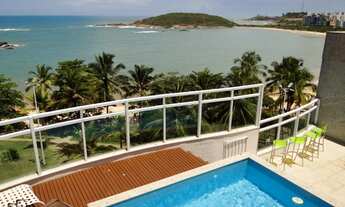 Imagem: Cobertura frente para o mar na Praia de