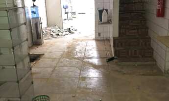 Imagem 6: Ponto comercial/Loja/Box para aluguel e venda possui 170 metros quadrados