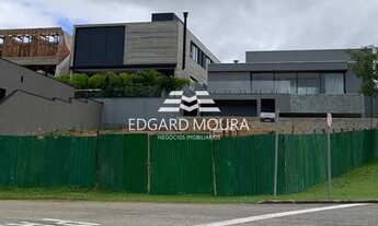 Imagem 4: Casa de condomínio para venda tem 630 metros quadrados