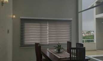 Imagem 3: Casa de condomínio para venda possui 388 metros quadrados com 5 quartos