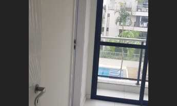 Imagem 2: Cobertura para aluguel e venda possui 180 metros com armários com 4 quartos