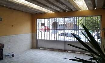 Imagem 2: Térrea para venda com 125 metros com 3 quartos em Parque São Vicente - Mauá - SP