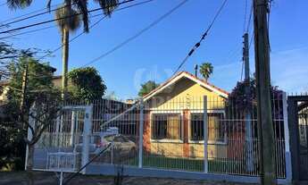 Imagem 2: Casa para comprar no bairro Vila Ipiranga - Porto Alegre com 6 quartos