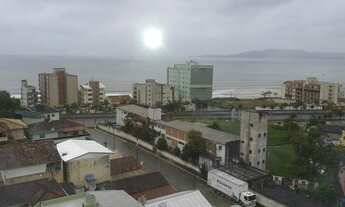 Imagem 2: Apartamento para venda tem 92 metros quadrados com 3 quartos em Meia Praia - Itapema - SC