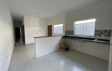 Imagem 4: Casa com piscina à venda em Mongaguá - SP