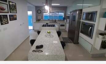 Imagem 4: Lindo sobrado de condomínio para venda possui 267 m² com 3 suítes, piscina, no condomínio