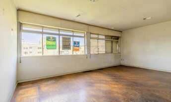 Imagem: Tres dormiorios com vaga na frente da Redenção