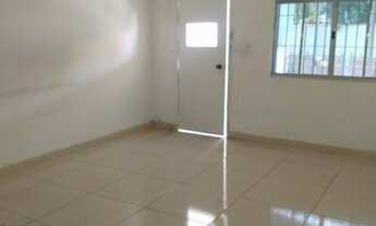 Imagem 3: Casa com fins comerciais, possui 04 salas, 02 banheiros, a 600 metros do Shopping Campo Li