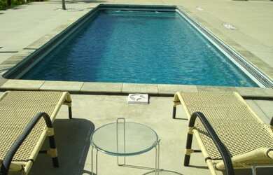 Imagem 2: Mansão 1.275m² em meio a jardins em uma área com 13.877,50m² de terreno, 4 suítes, 10 vaga