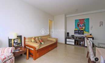 Imagem 2: Apartamento para venda tem 67 metros quadrados com 2 quartos em Passo da Areia - Porto Ale