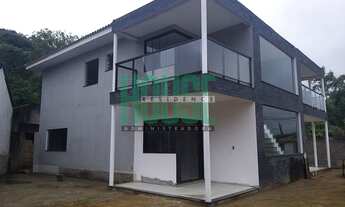 Imagem: Casa para venda possui 400 metros quadrados