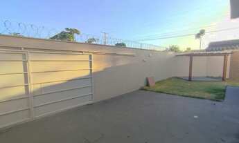 Imagem 4: Casa para Venda em Goiânia, Moinho dos Ventos, 3 dormitórios, 1 suíte, 2 banheiros, 2 vaga