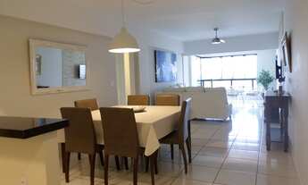 Imagem 2: Lindo apto frente mar com 02 vagas de garagem, próximo a igreja católica em Meia Praia!