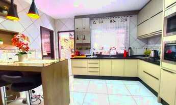 Imagem 4: Casa com piscina a venda no bairro Agua Verde em Blumenau