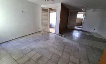 Imagem 3: Casa para aluguel com 200m2, 3 quartos, 4 banheiros e 2 vg - CA0169SC