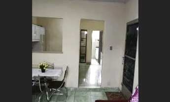 Imagem 5: Casa Centro de Caxias (Na entrada da comunidade