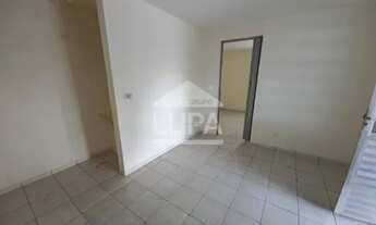 Imagem 3: Casa Térrea com 6 dormitórios á venda na Vila Nivi