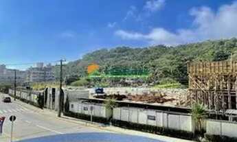 Imagem 2: Apartamento com 02 quartos sendo 01 suíte, com garagem em Bombinhas