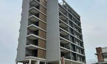 Imagem: Apartamento moderno com varanda e elevador