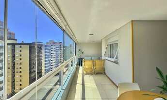 Imagem 4: Oportunidade a venda na Avenida Ubirajara com vista mar e sacada de frente com churrasquei