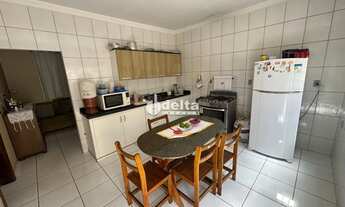 Imagem 6: Casa residencial disponível para venda no bairro Roosevelt em Uberlândia-MG