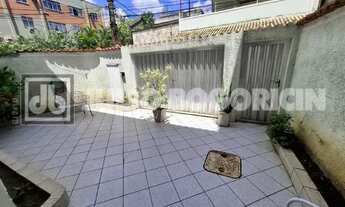 Imagem 3: Casa de Vila : / Residencial / Pechincha / 205m2 / Sala / 3 Quartos / Suíte / Armários / V