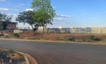 Imagem: Dois Lotes em condomínio para venda com