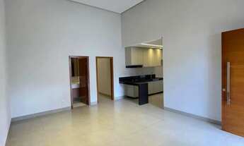 Imagem 5: Casa tTérrea no Bairro Ibituruna com Piscina- Montes Claros - MG