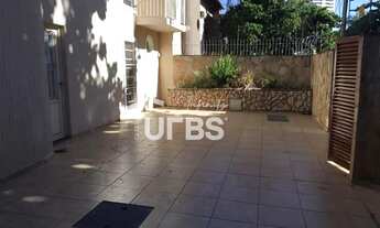 Imagem 2: Sobrado à venda no Setor Bueno, 5 quartos (1 suíte), Residencial Oásis, próximo à Rua T-54