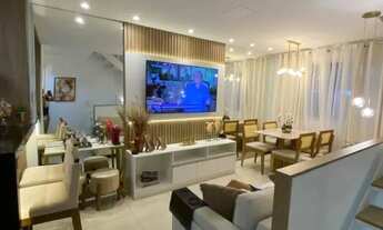 Imagem 2: Casa em Condomínio para Venda em Nova Iguaçu, Centro, 2 dormitórios, 3 banheiros, 2 vagas