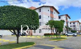 Imagem: Bernardo Oiticica vendo apartamento com