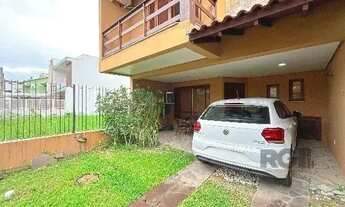 Imagem 4: Casa em Porto Alegre, no bairro Hípica, com 3 dormitório(s), e 3 banheiros, à venda