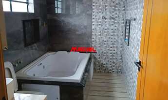 Imagem 4: CONFORTO, CHARME, ELEGÂNCIA NESTE LINDO SOBRADO!