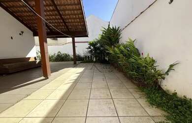 Imagem 6: Oportunidade - Casa em Condomínio - Jardim das Colinas - 3 Dormitórios - 380m²