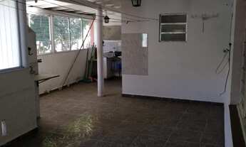 Imagem 5: Casa para venda possui 342 metros quadrados com 2 quartos