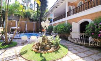 Imagem 6: Linda mansão com 1312 mts , Jardim, piscina, churrasqueira, salão de jogos, bar