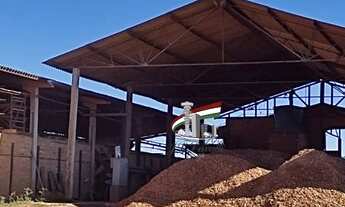 Imagem: TERRENO COM BARRACÃO E MAQUINARIO PARA