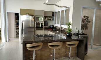 Imagem 6: Sobrado, piscina, Yucatan Paulínia, com projeto moderno de entrada e escada com pé direito